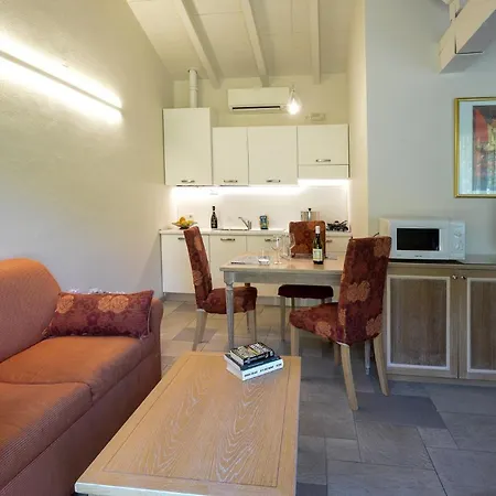 Ξενοδοχείο με διαμερίσματα Ortensia