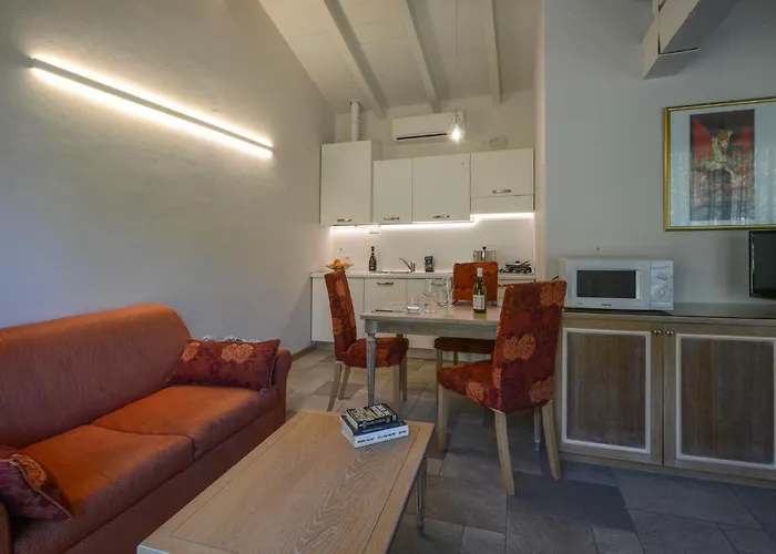 Ortensia מלון דירות 4*